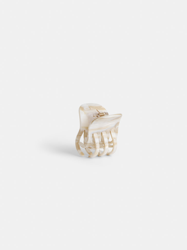 Small Round Claw from Alex Mill - $28