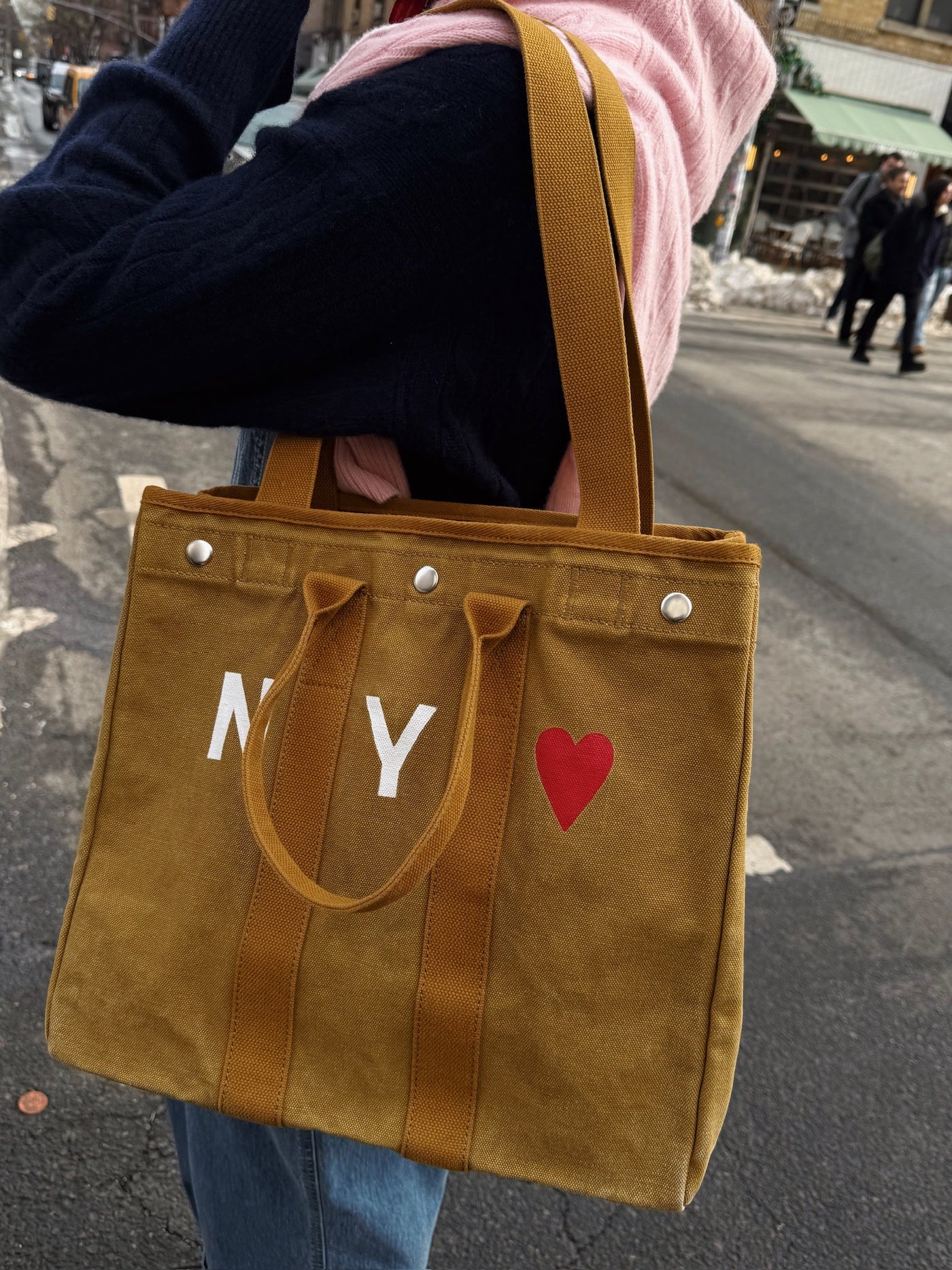 The Collector's Weekday Tote NY <3