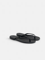La Botte Gardiane Flip Flop In Black