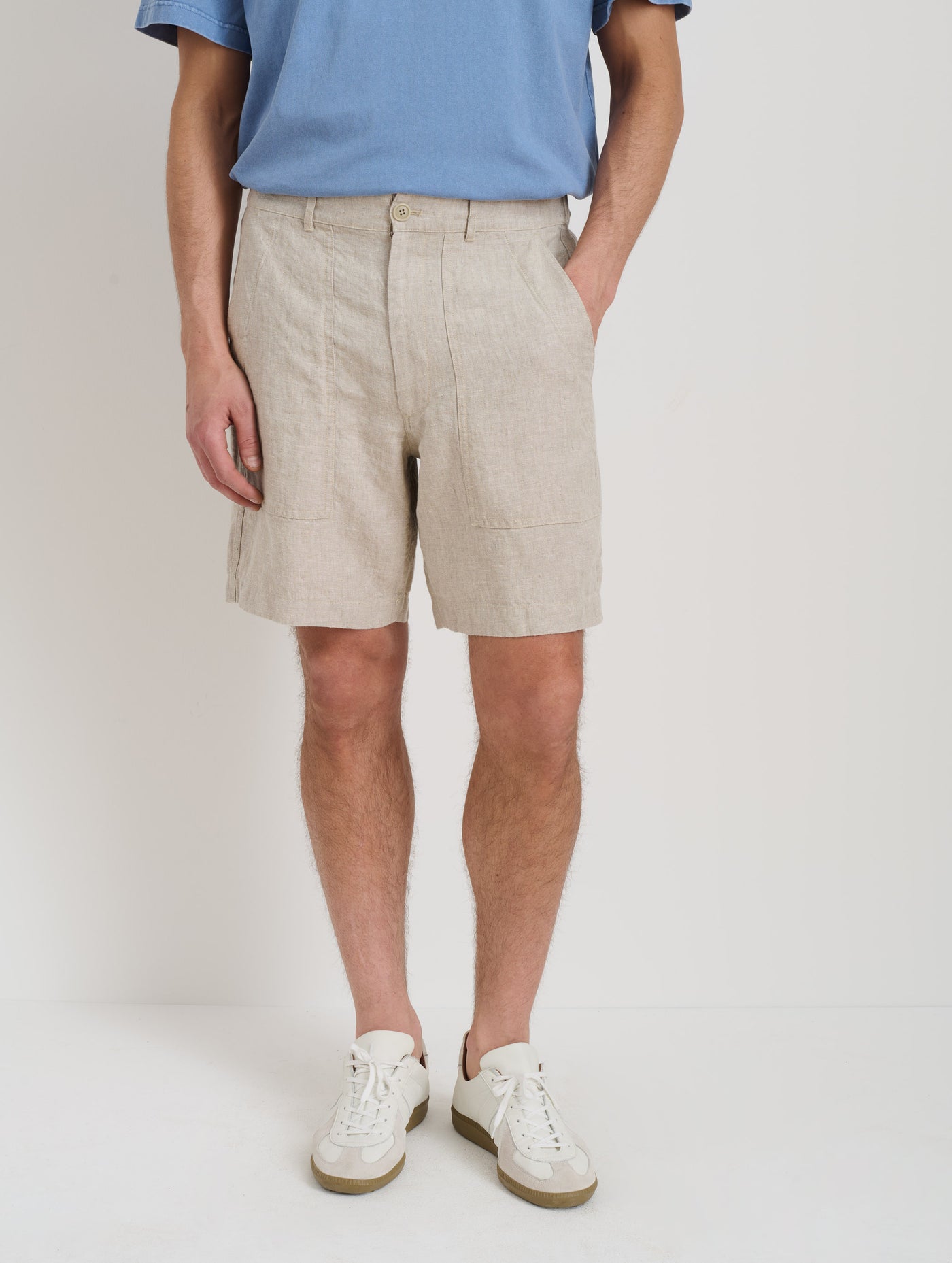 Pull On Field Short In Flax Linen