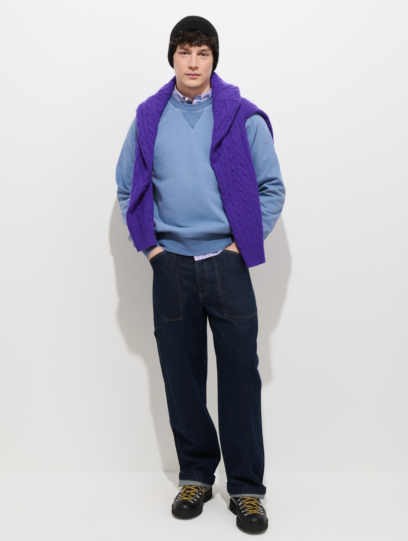 Garment Dye Raglan Sweatshirt in Cotton Fleece