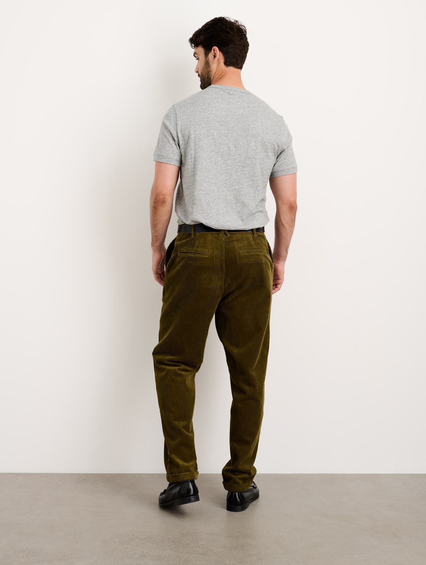 Standard Pleated Pant in Corduroy (Long Inseam)