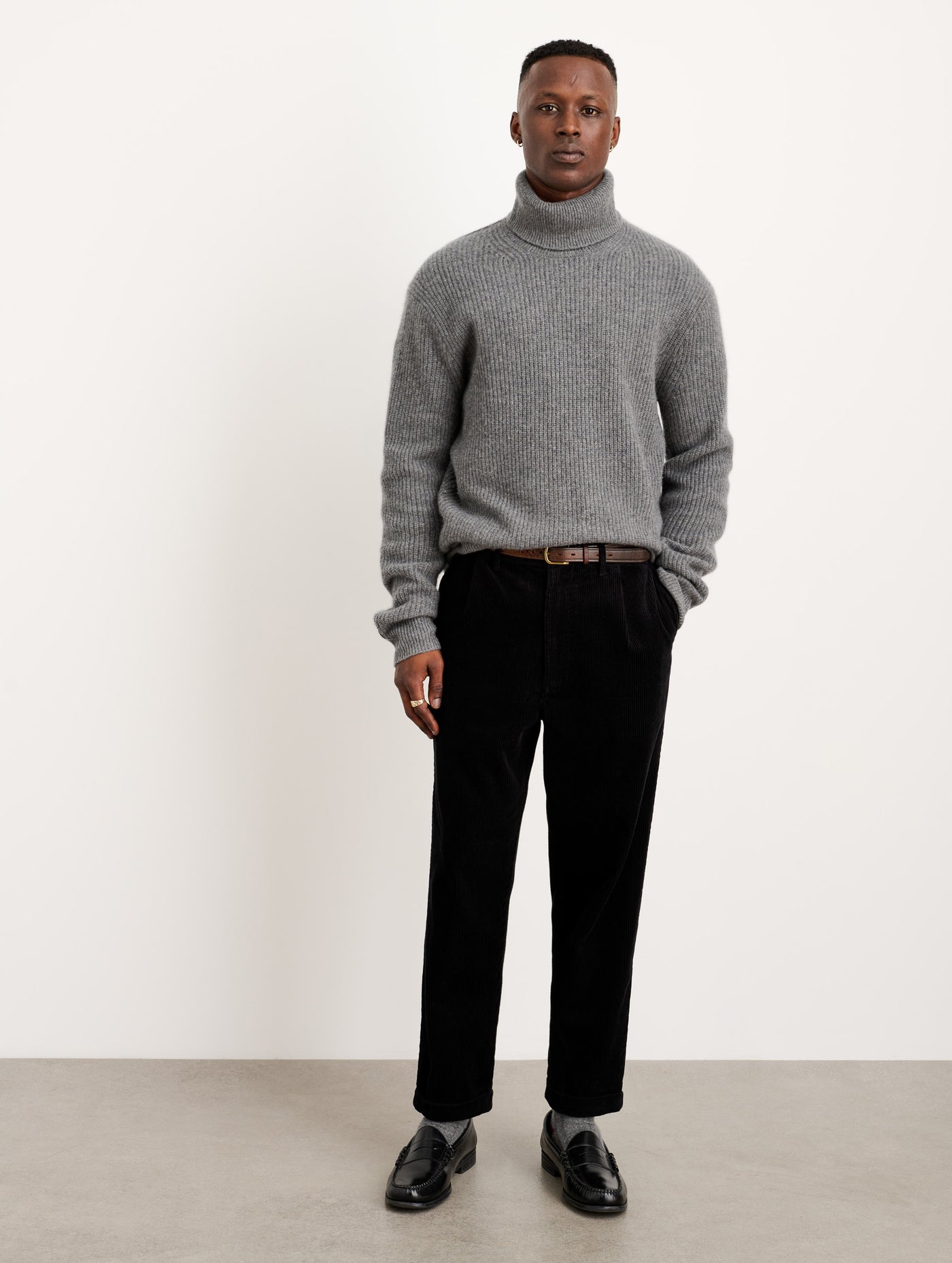 Standard Pleated Pant in Corduroy – Alex Mill