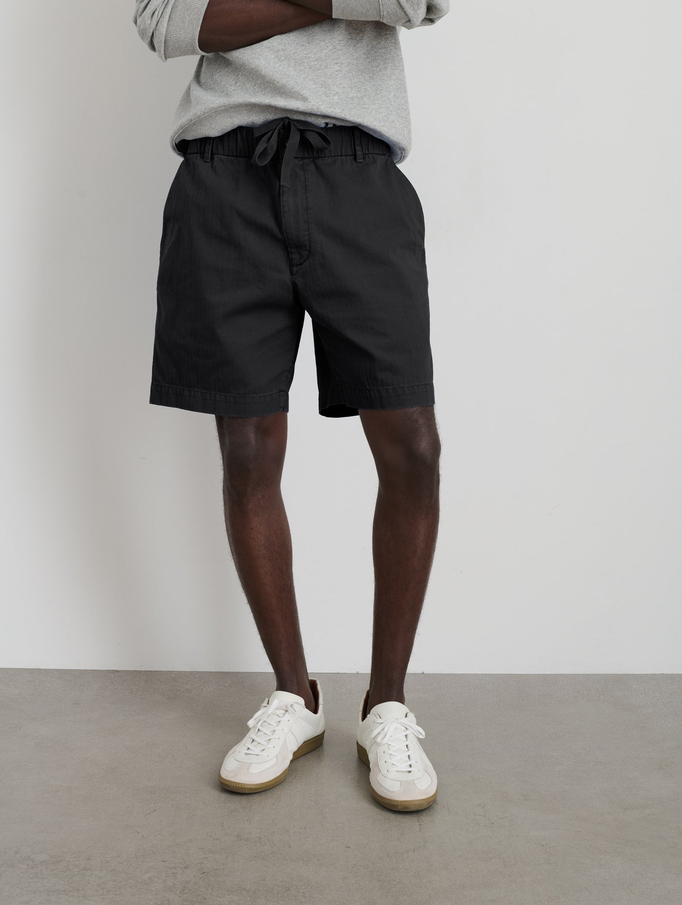 Pull On Short In Cotton Herringbone