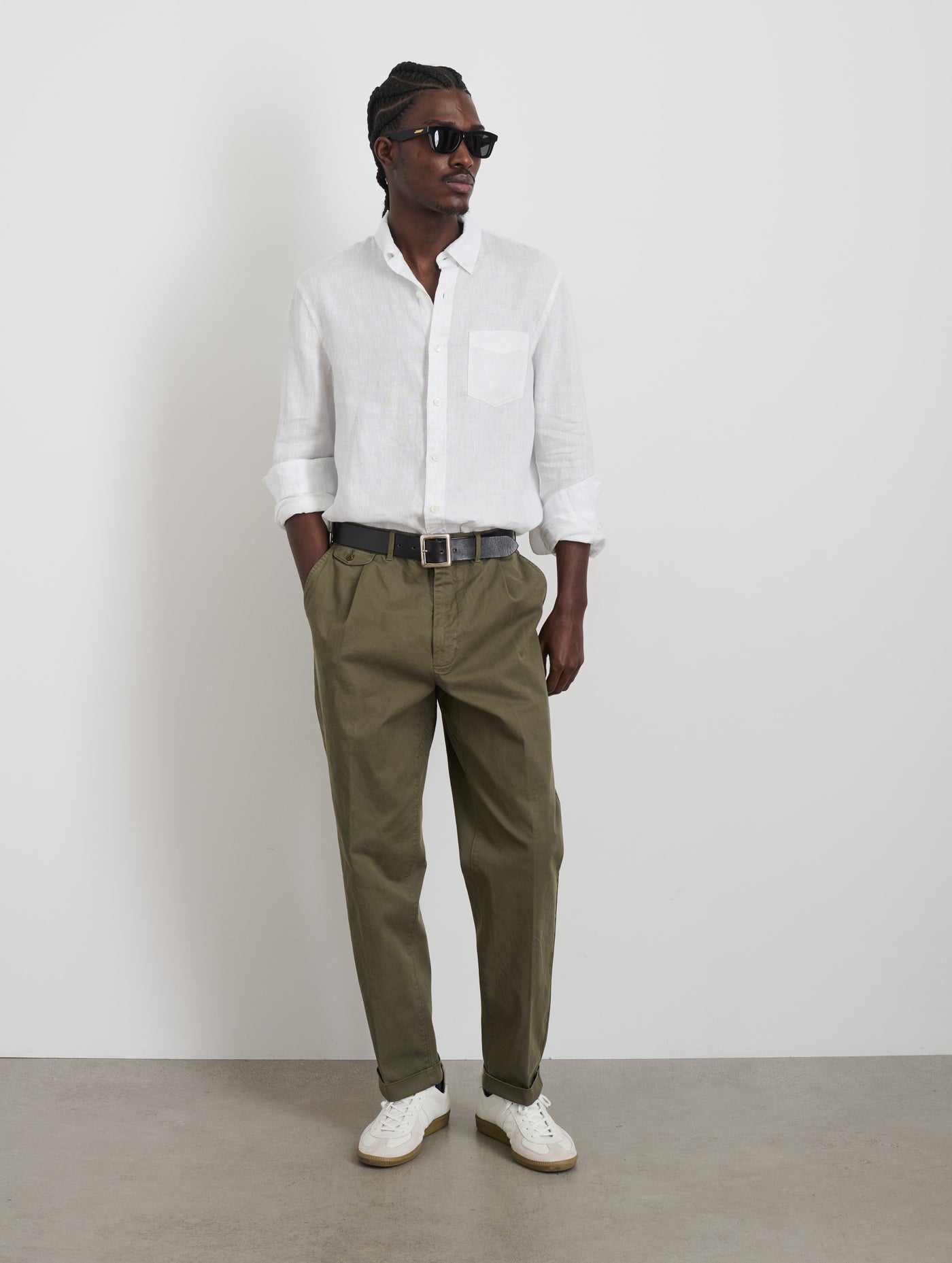 Standard Pleated Pant in Chino – Alex Mill Standard Pleated Pant in Chino – Alex Mill