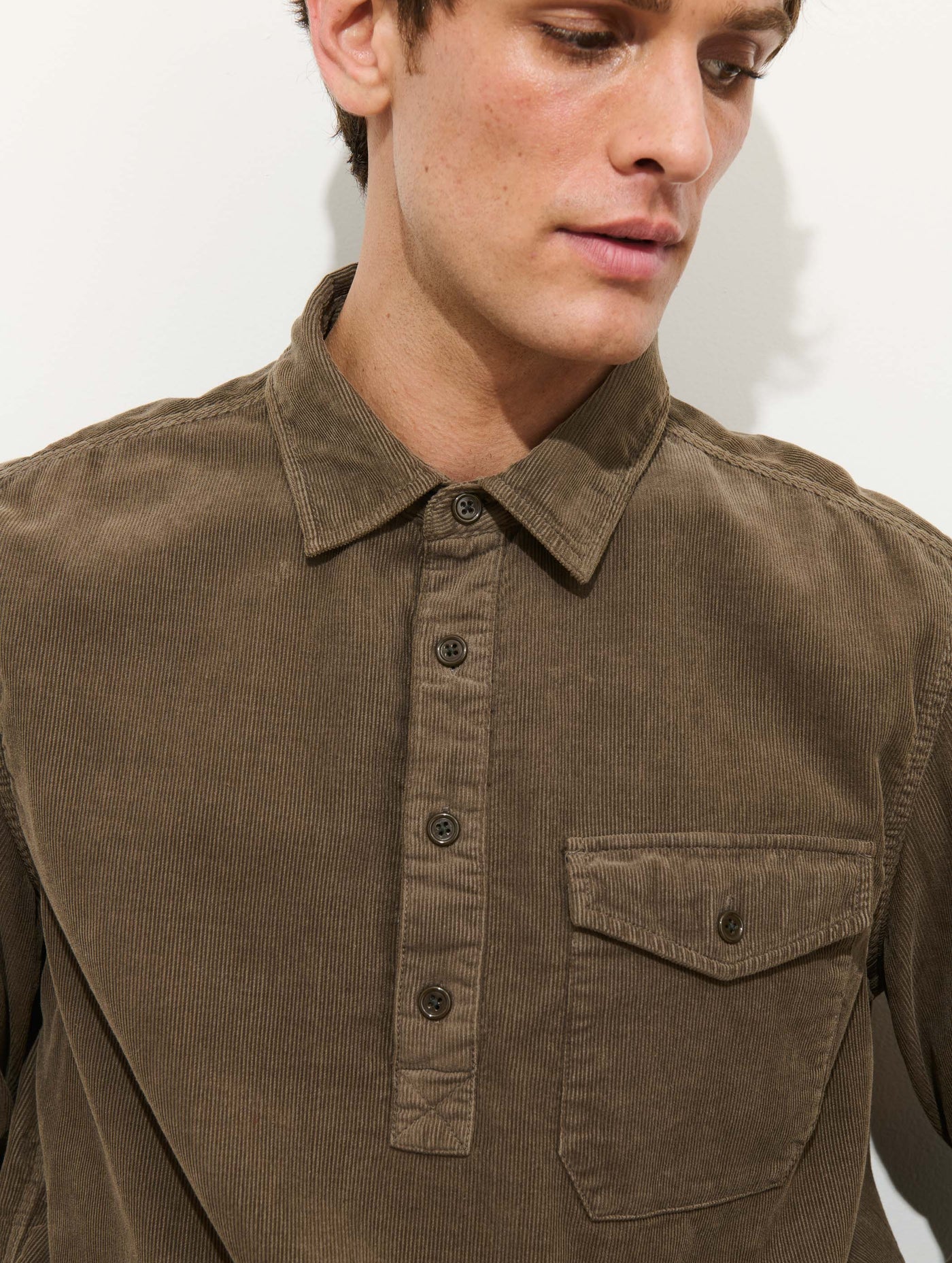 Carter Popover Shirt In Fine Wale Corduroy