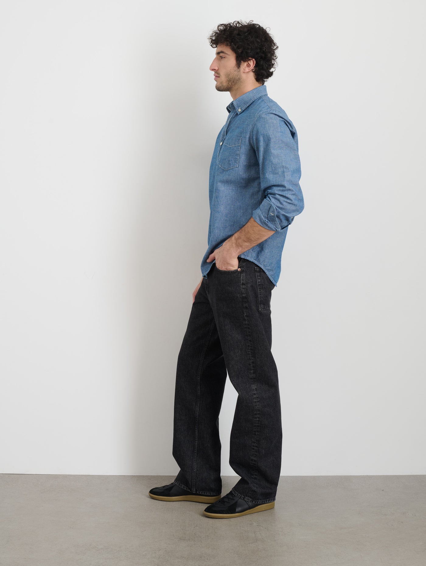 Mill Shirt in Washed Chambray