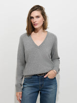 Montmartre V Neck Sweater in Cashmere