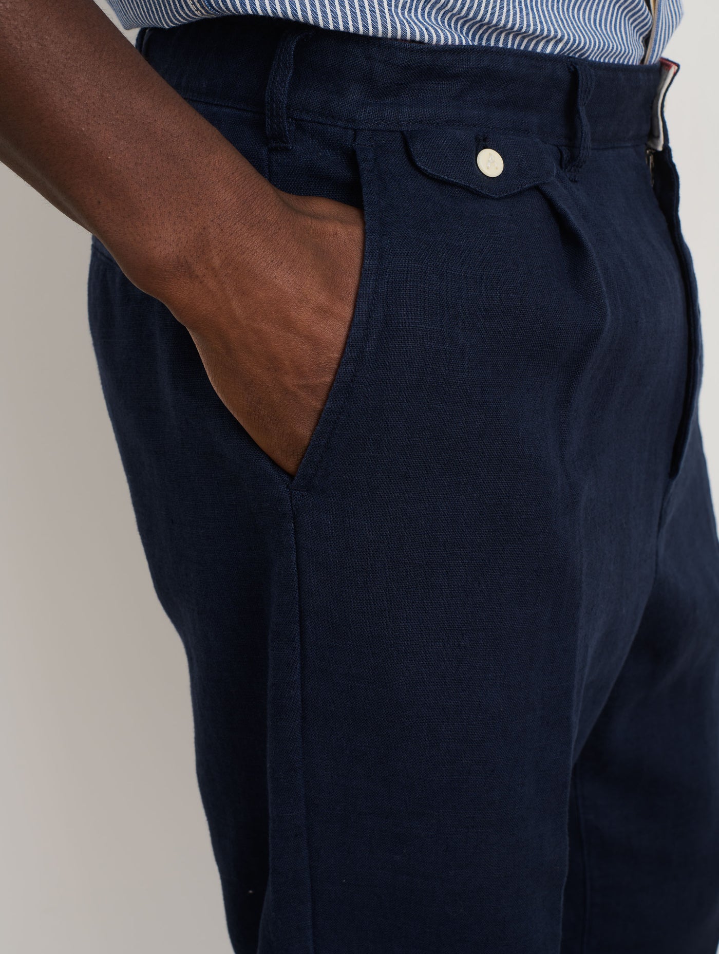 Standard Pleated Pant in Linen