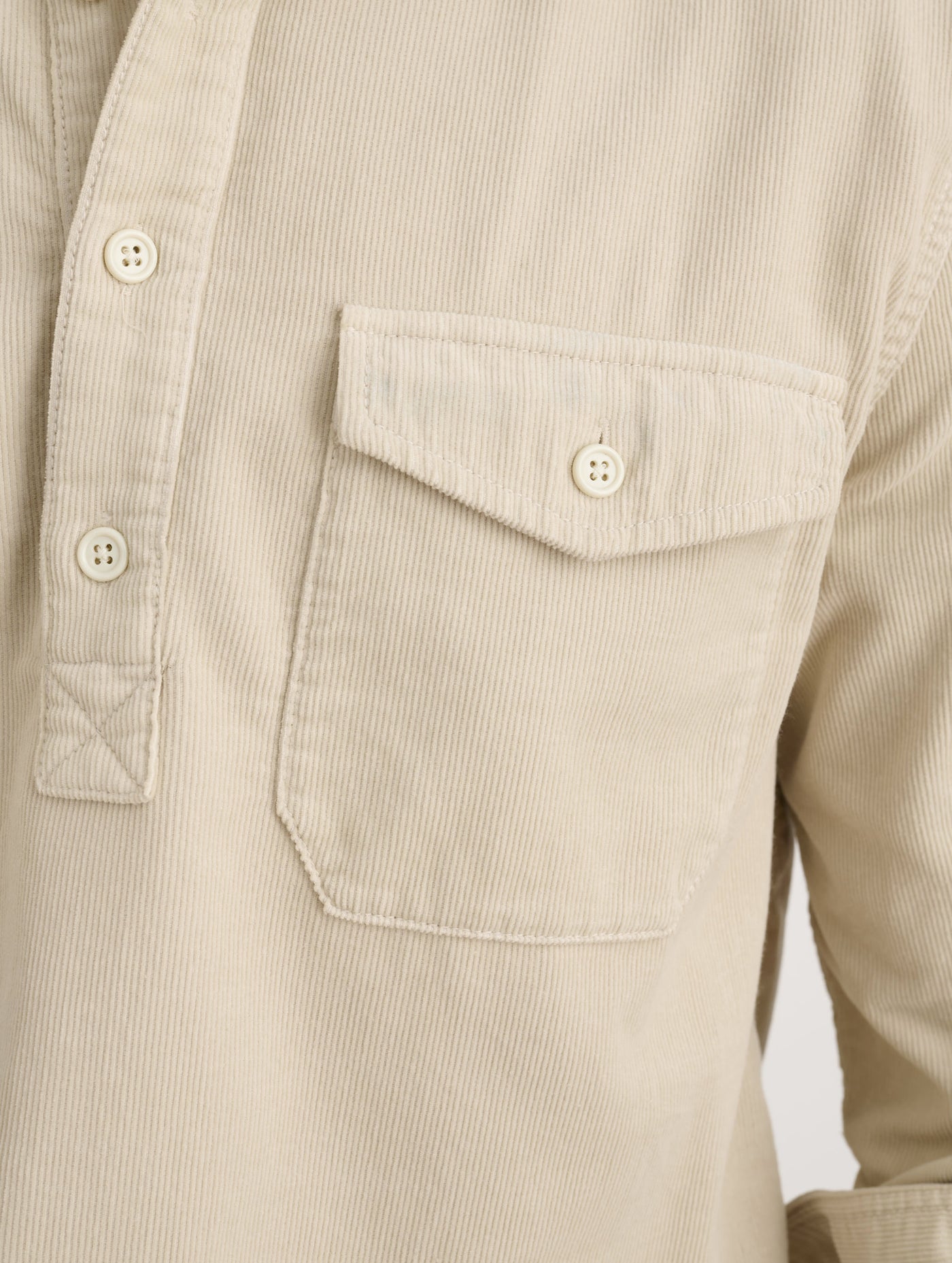 Carter Popover Shirt In Fine Wale Corduroy